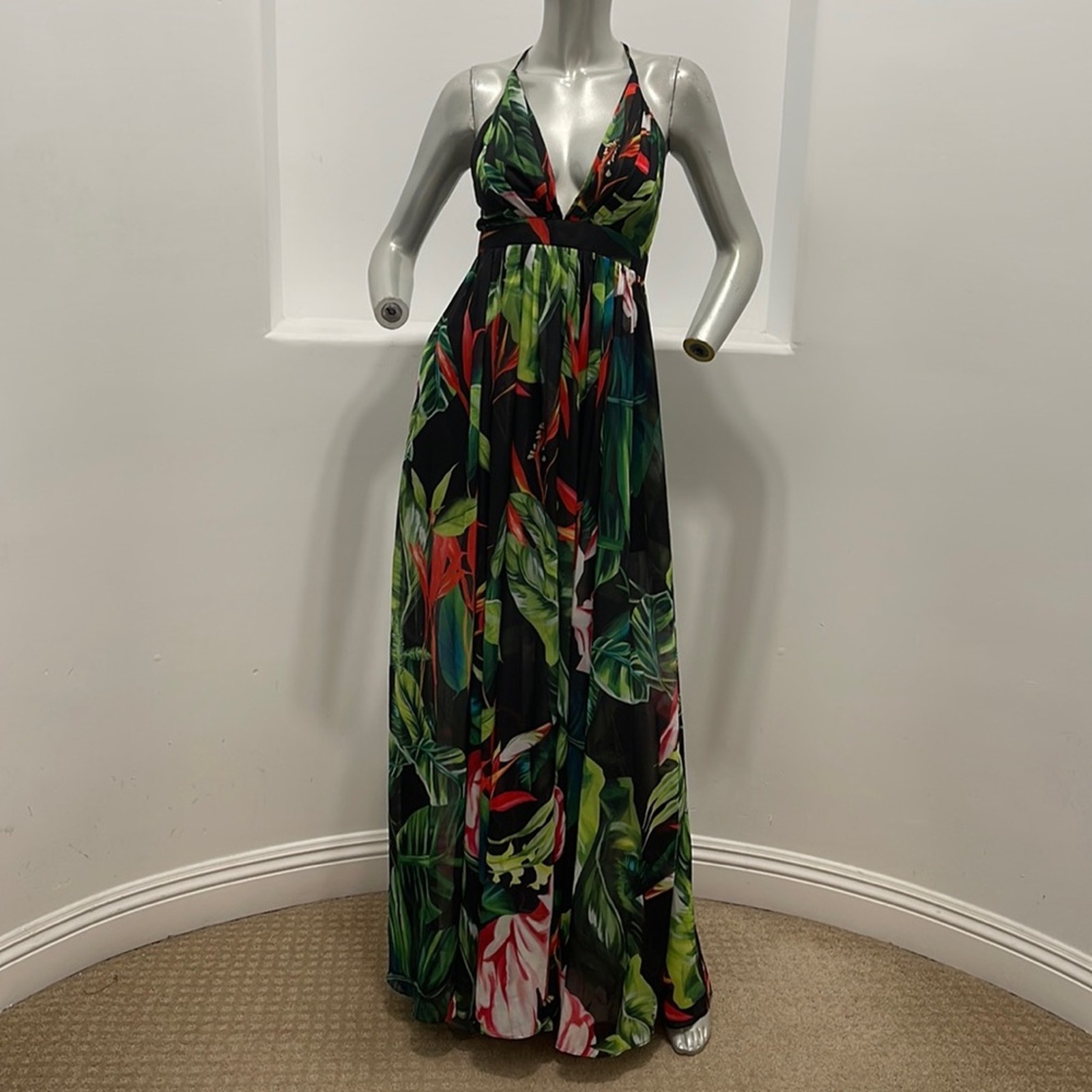 Luxxel Tropical Print Backless Maxi Dress